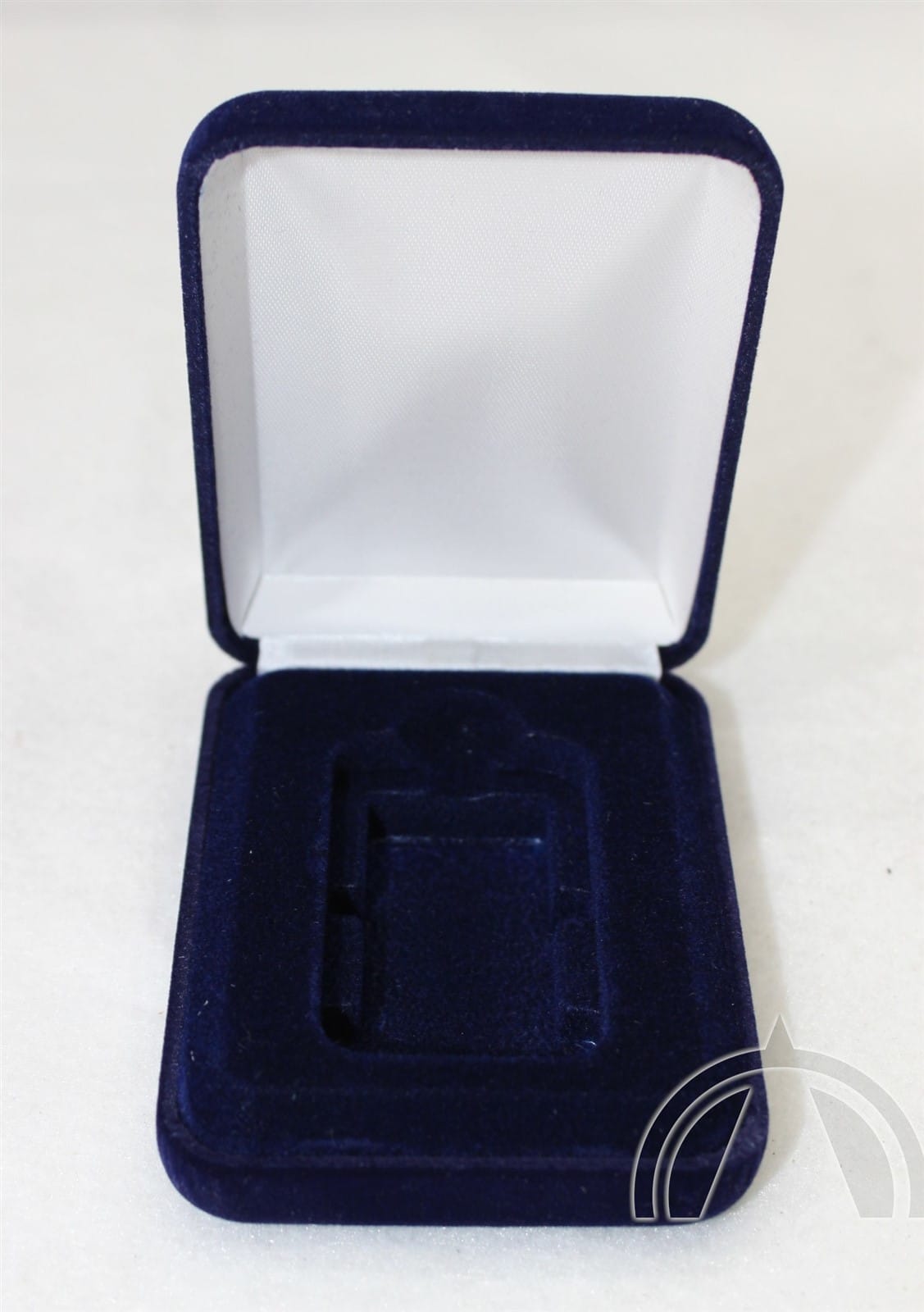 Velvet Box For Vertical 1Oz Silver Bar In Airtite Capsule / Opens On Short End 3 Velvet Box for Vertical 1oz Silver Bar in Airtite Capsule / Opens on Short End - Image 3